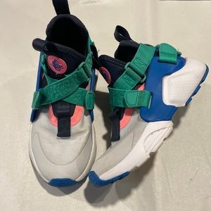 Nike huarache girls sz 11.5 sneaker